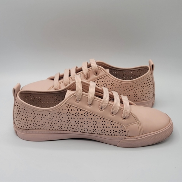 Tommy Hilfiger Shoes - Tommy Hilfiger Womens Lanibel 2 Sneakers Shoes Blush Pink laser cut Lace Up 10 M